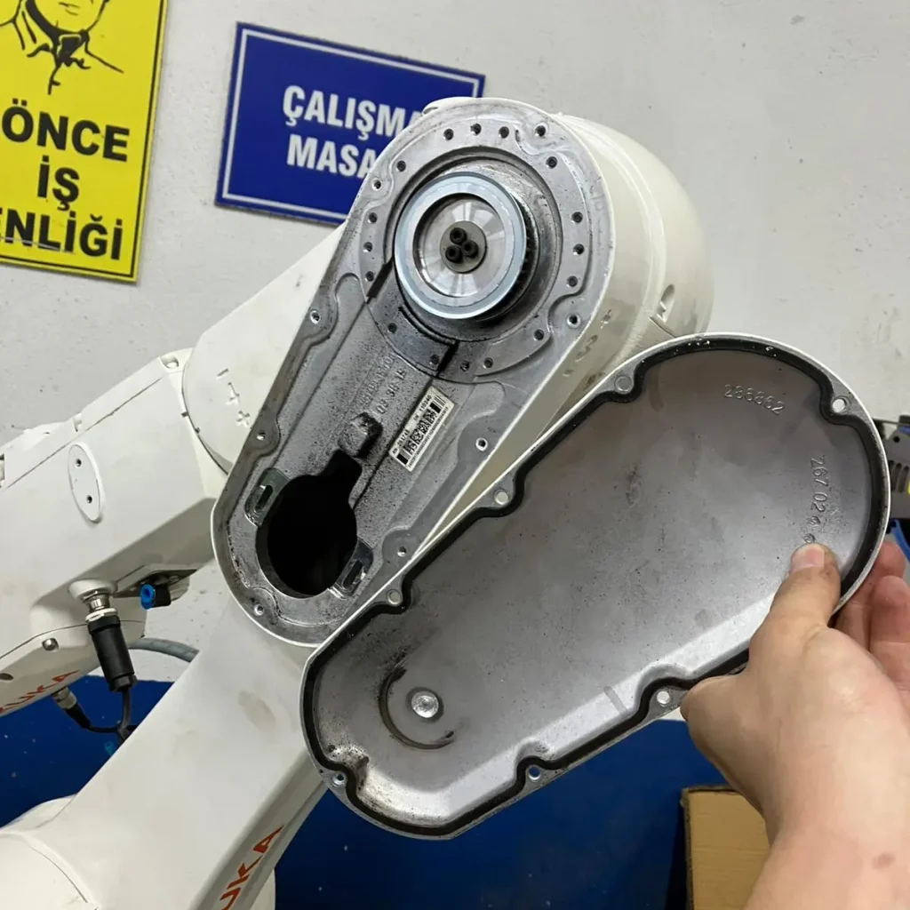 KUKA robot bakım ve arıza servisi – Mate Robotic